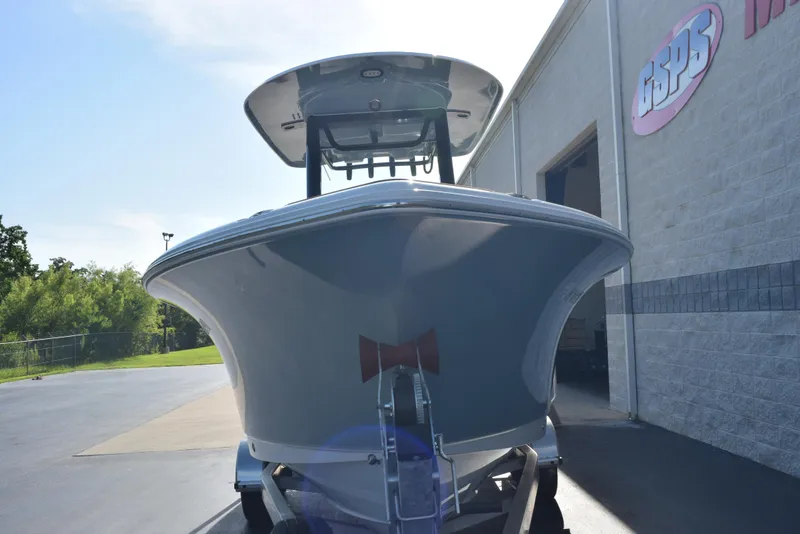 Slide: The Image of Sea Hunt Ultra 239 SE 2024 - 3