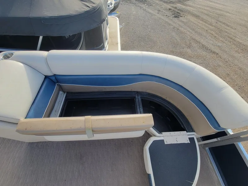 Slide: The Image of Misty Harbor 2585 Biscayne Bay Cruiser 2012 - 9