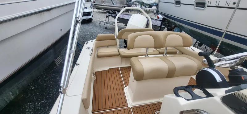 Slide: The Image of Scout 195 Sportfish 2020 - 3