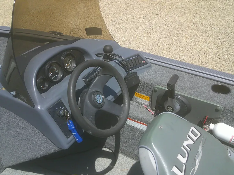 Slide: The Image of Lund 1775 Classic SS 2006 - 12