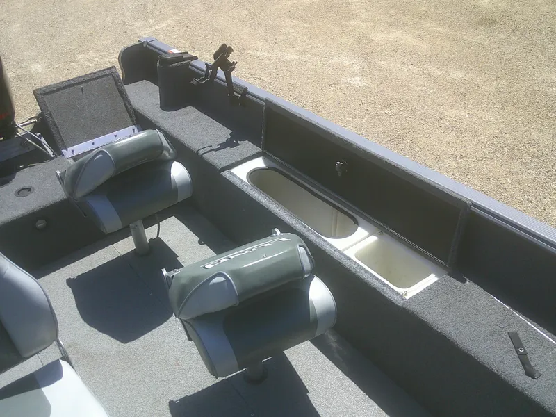 Slide: The Image of Lund 1775 Classic SS 2006 - 9