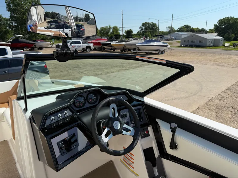 Slide: The Image of MasterCraft NXT 22 2021 - 18