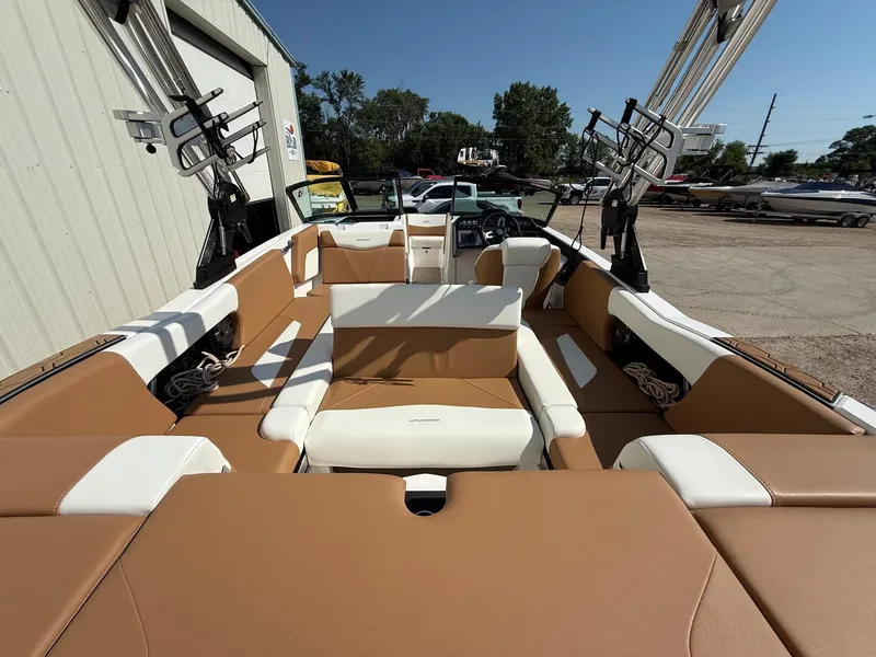 Slide: The Image of MasterCraft NXT 22 2021 - 33