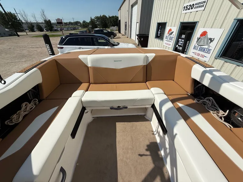 Slide: The Image of MasterCraft NXT 22 2021 - 39