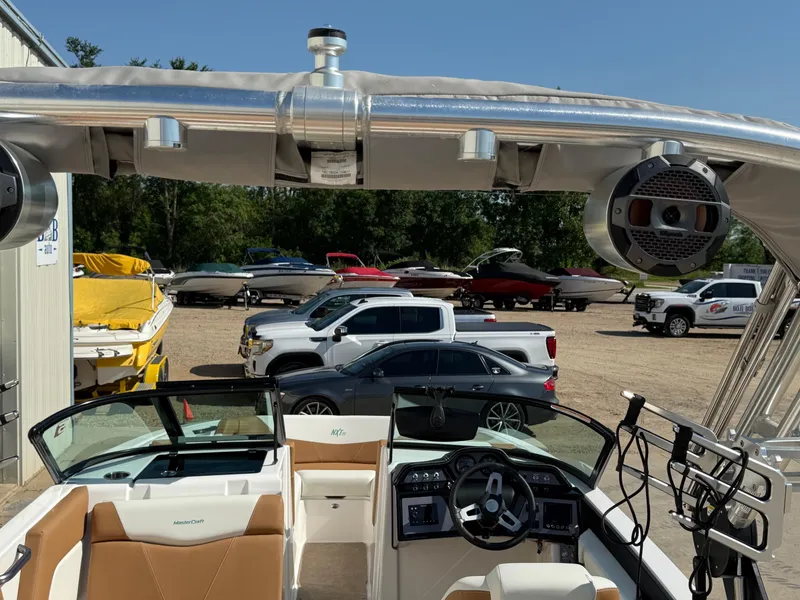 Slide: The Image of MasterCraft NXT 22 2021 - 42