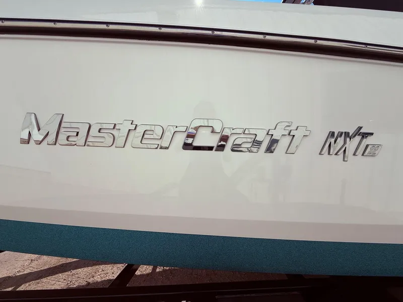 Slide: The Image of MasterCraft NXT 22 2021 - 6