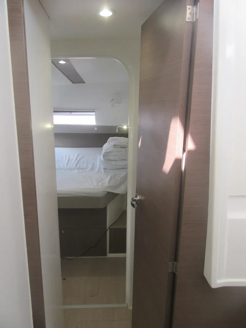 Slide: The Image of Bali 4.1 2020 - 128