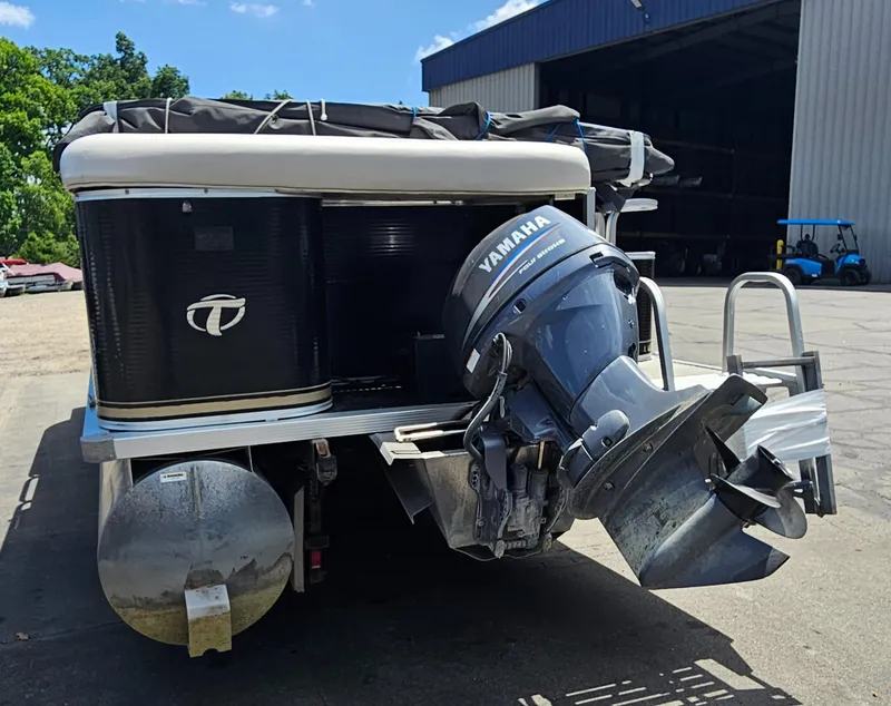 Slide: The Image of Tahoe VISTA ELITE 24 2010 - 3