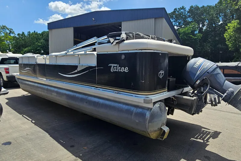 Slide: The Image of Tahoe VISTA ELITE 24 2010 - 4