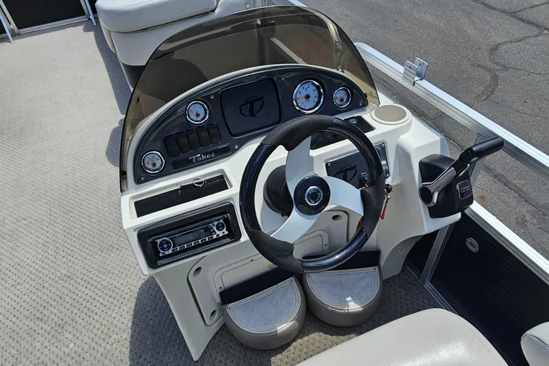 Slide: The Image of Tahoe VISTA ELITE 24 2010 - 7