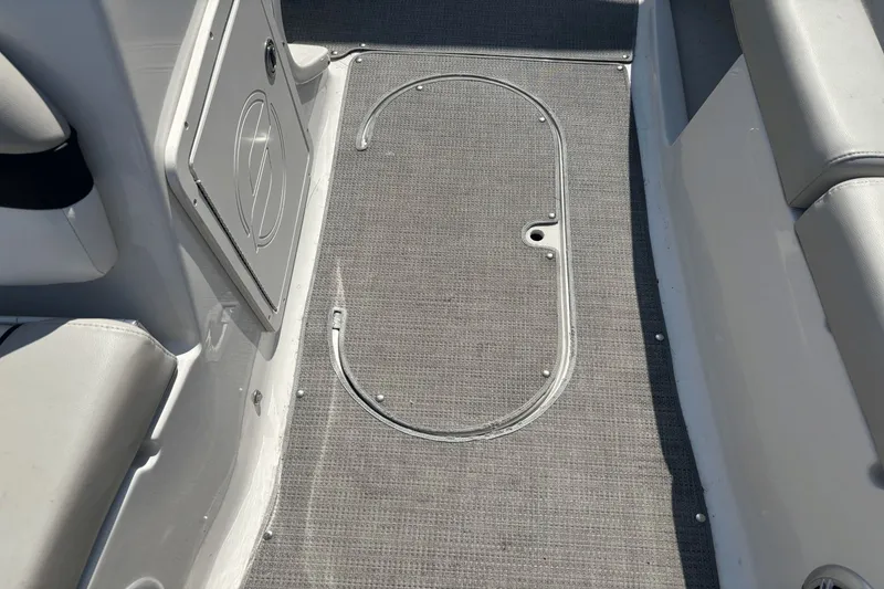 Slide: The Image of Starcraft 2000 Limited 2017 - 9