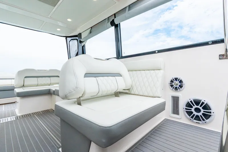 Slide: The Image of Regal 36 Grande Coupe 2022 - 20