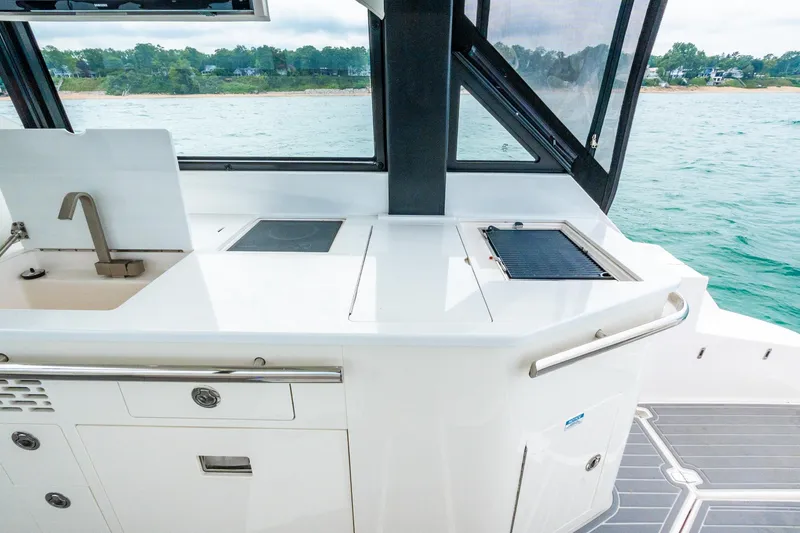 Slide: The Image of Regal 36 Grande Coupe 2022 - 30