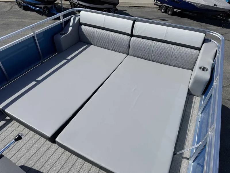 Slide: The Image of Luxurious seating on 2025 Avalon 2585 27 Catalina CRFS pontoon boat. - 16
