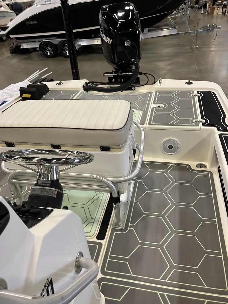 Slide: The Image of Mako 21 LTS 2017 - 7