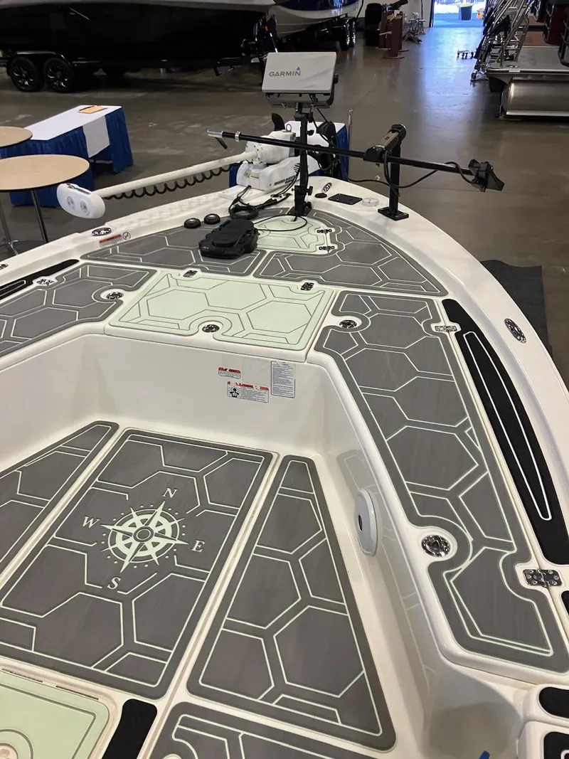 Slide: The Image of Mako 21 LTS 2017 - 8