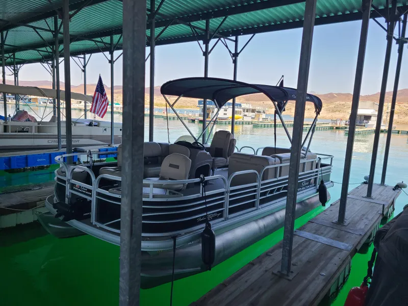 Slide: The Image of Sun Tracker Fishin' Barge 20 DLX 2021 - 3