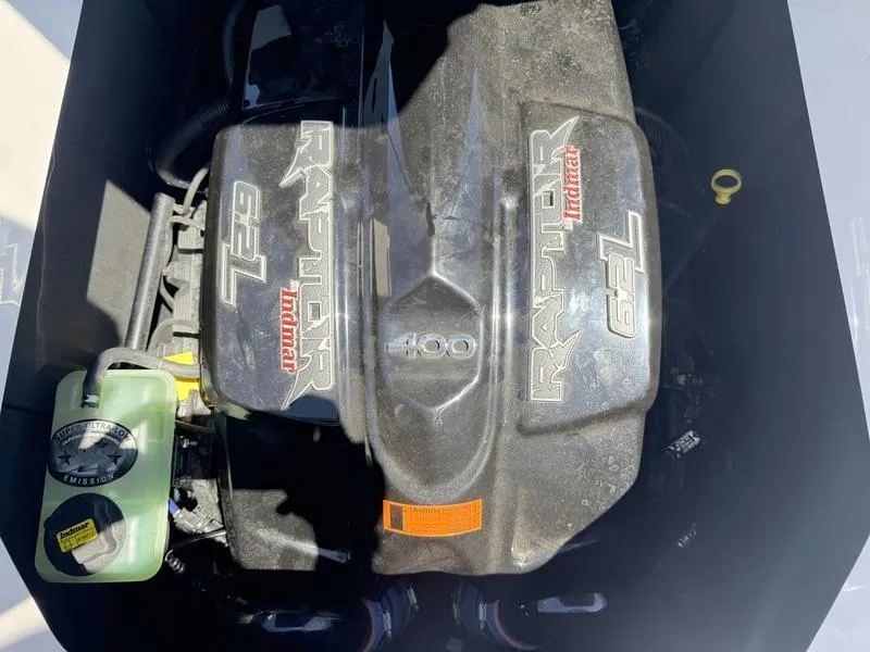 Slide: The Image of 2017 Moomba Helix engine, Raptor 6.2L Indmar, top view. - 7