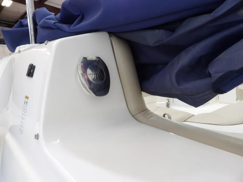 Slide: The Image of NauticStar 223 DC SPORT DECK DB 2017 - 12