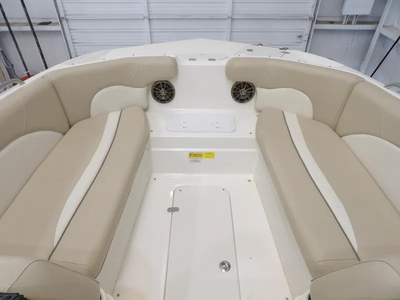 Slide: The Image of NauticStar 223 DC SPORT DECK DB 2017 - 17