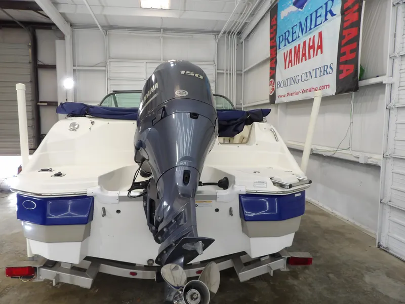 Slide: The Image of NauticStar 223 DC SPORT DECK DB 2017 - 6