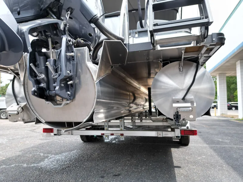 Slide: The Image of Tahoe LTZ QL25T 2025 - 15