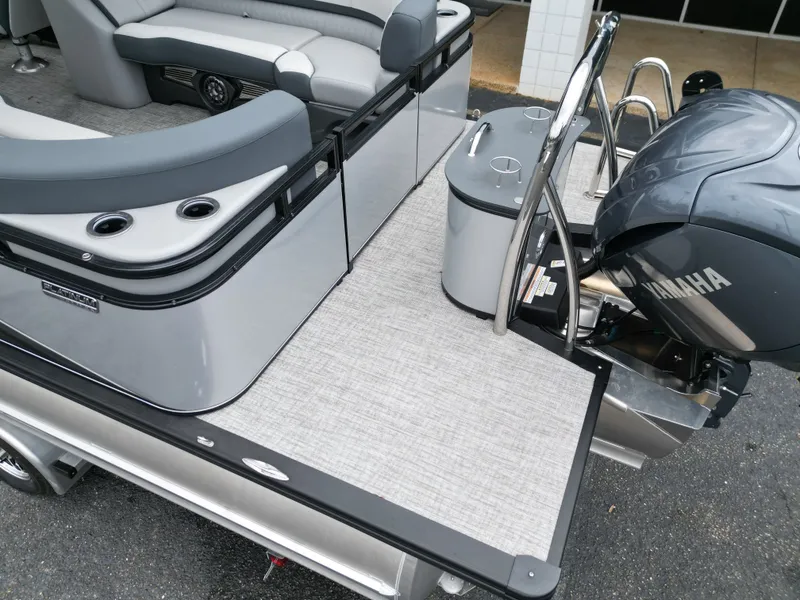 Slide: The Image of Tahoe LTZ QL25T 2025 - 22