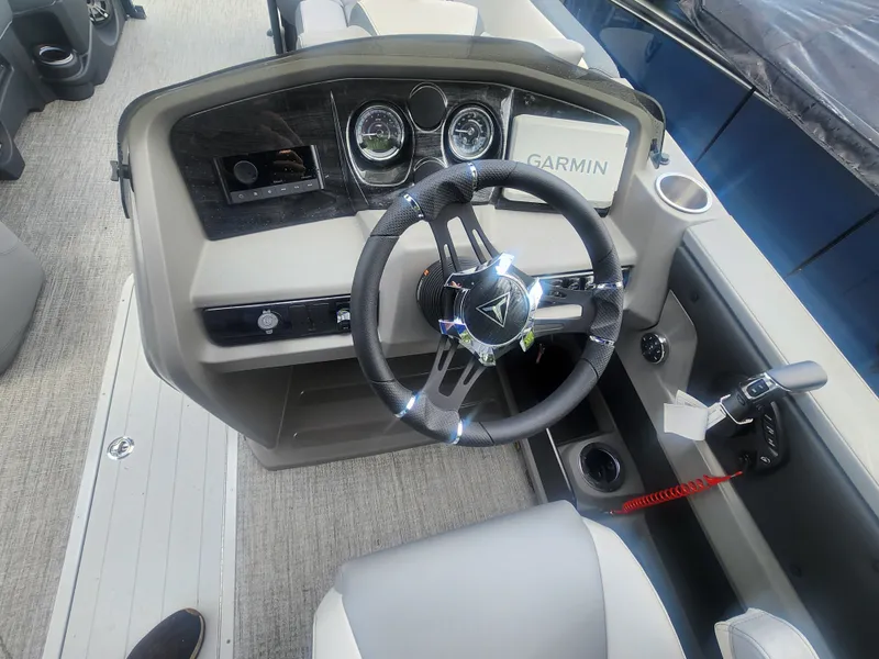 Slide: The Image of Tahoe LTZ QL25T 2025 - 24