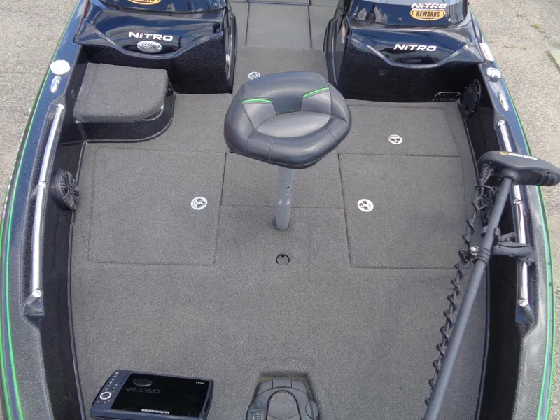 Slide: The Image of 2022 Nitro ZV21 boat deck with seating and equipment. - 9