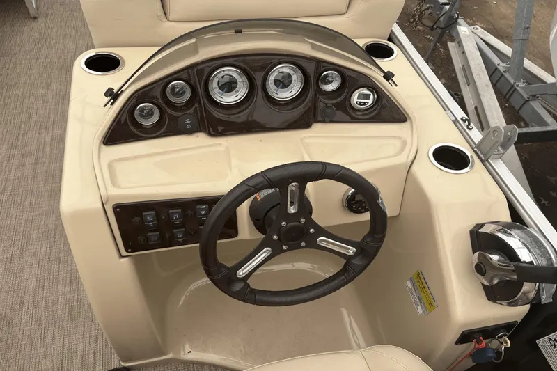 Slide: The Image of Sylvan 820 Mirage 2018 - 6