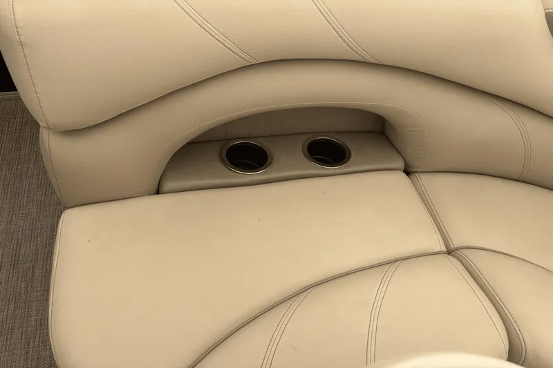 Slide: The Image of Sylvan 820 Mirage 2018 - 8