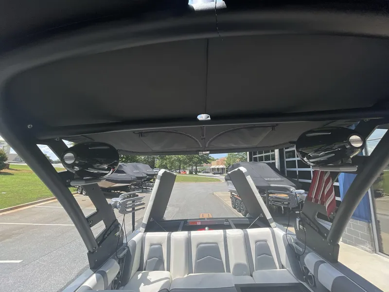 Slide: The Image of Malibu Wakesetter 21 MLX 2019 - 16