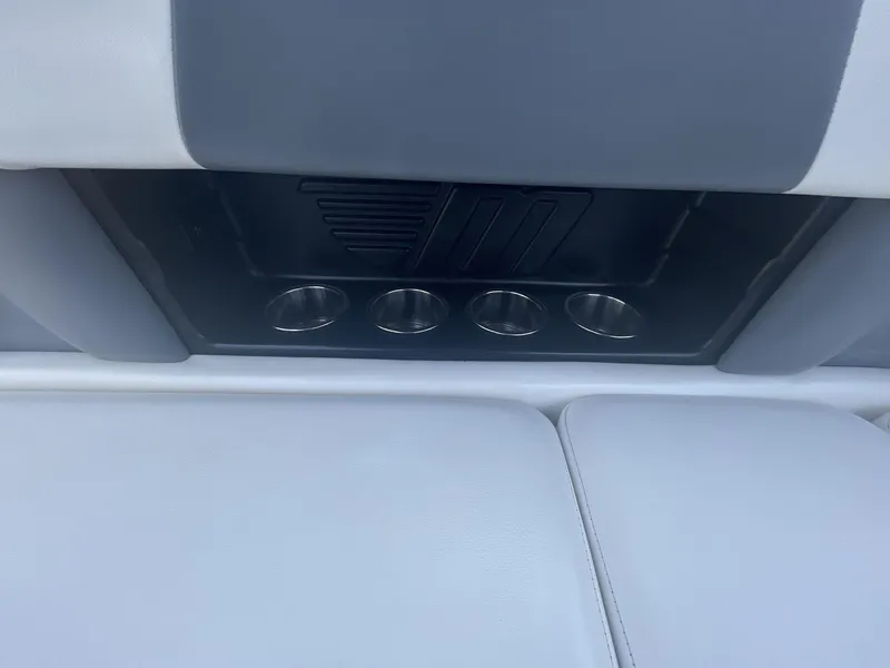 Slide: The Image of Malibu Wakesetter 21 MLX 2019 - 19