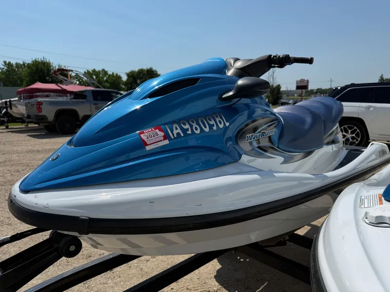 Slide: The Image of Yamaha 800 XLT 2005 - 2