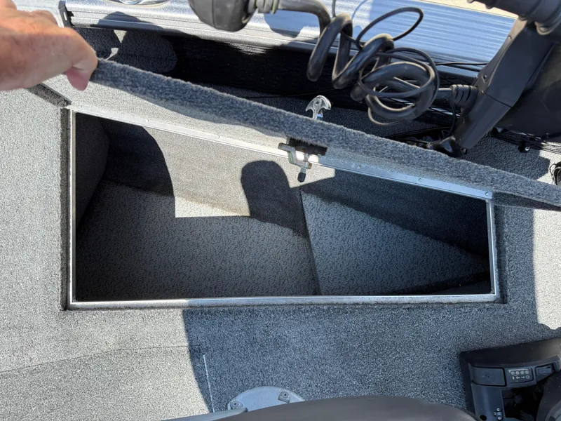 Slide: The Image of Lund 1875 Pro Guide 2016 - 10