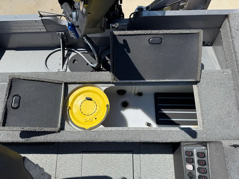 Slide: The Image of Lund 1875 Pro Guide 2016 - 23