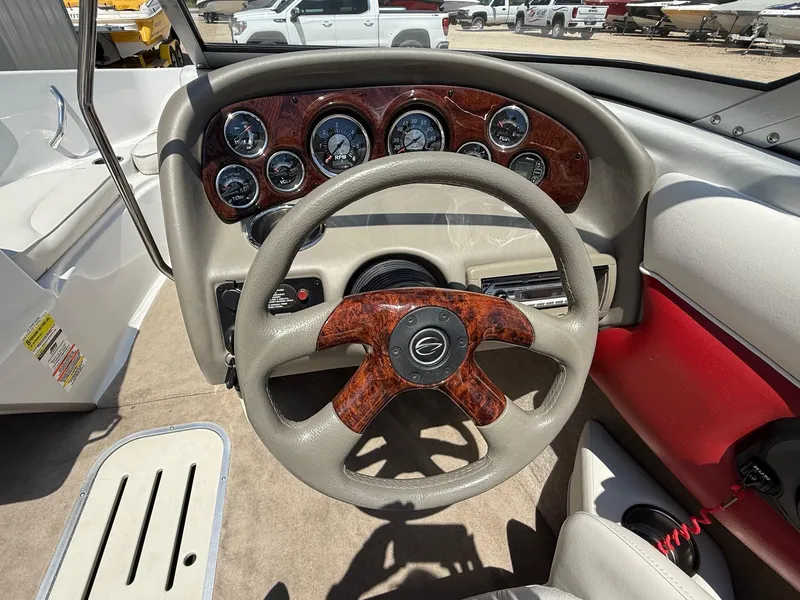 Slide: The Image of Crownline Boats 18 SS 2011 - 11