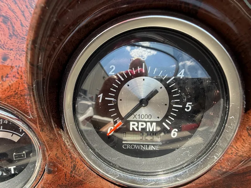 Slide: The Image of Crownline Boats 18 SS 2011 - 12