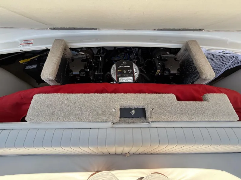 Slide: The Image of Crownline Boats 18 SS 2011 - 22