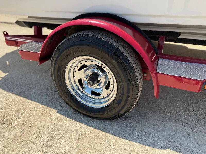 Slide: The Image of Crownline Boats 18 SS 2011 - 24