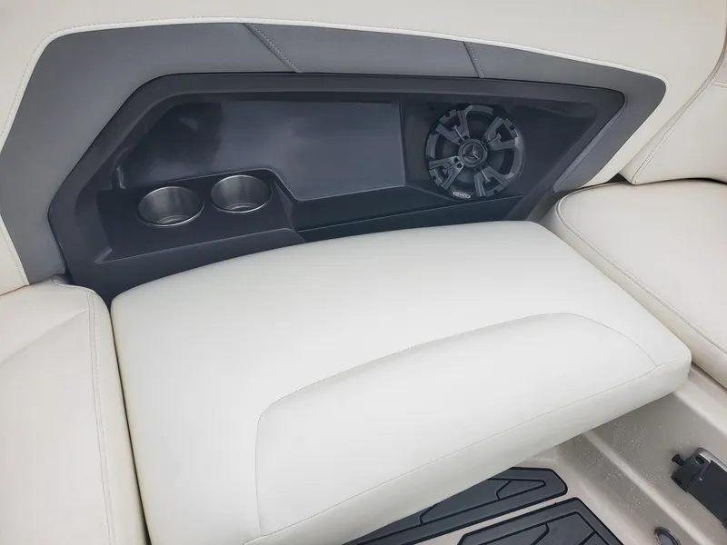 Slide: The Image of Monterey 288 Super Sport 2014 - 25