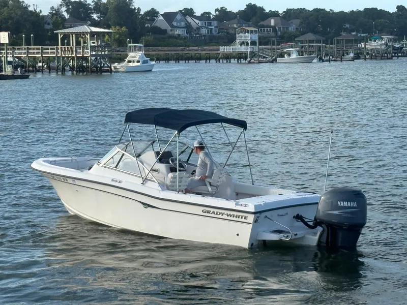 Slide: The Image of Grady-White Tournament 225 2004 - 8