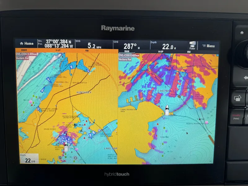 Slide: The Image of Sea Ray Sundancer 400 2017 - 57