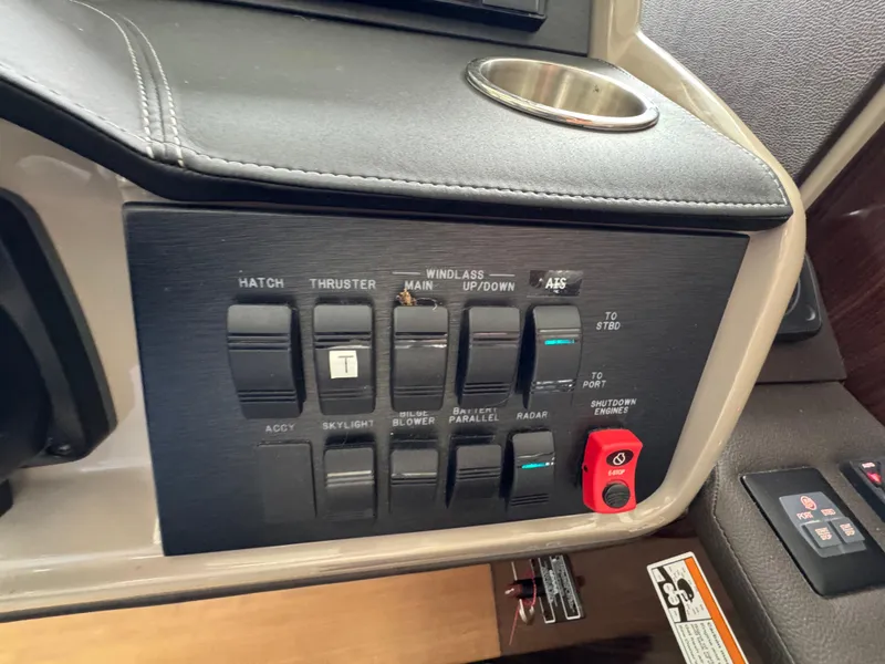 Slide: The Image of Sea Ray Sundancer 400 2017 - 60