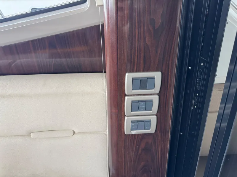 Slide: The Image of Sea Ray Sundancer 400 2017 - 68