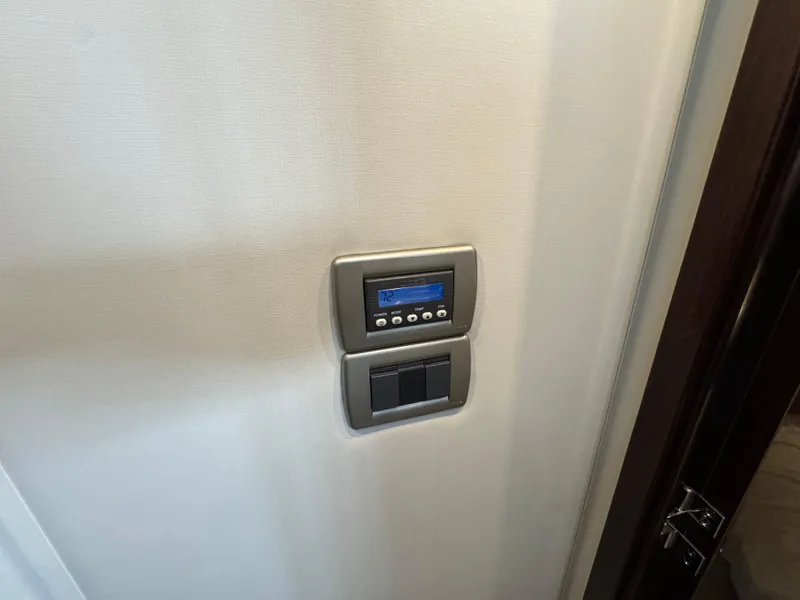 Slide: The Image of Sea Ray Sundancer 400 2017 - 70