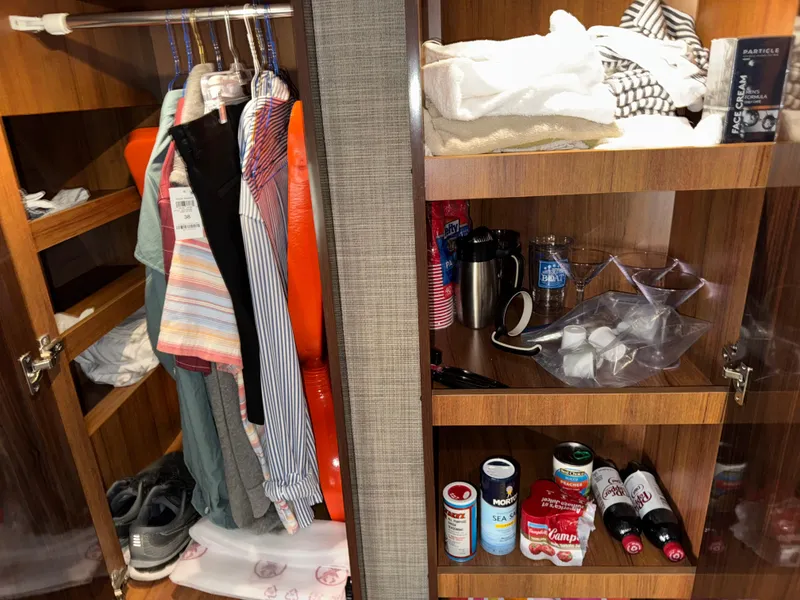 Slide: The Image of Sea Ray Sundancer 400 2017 - 84