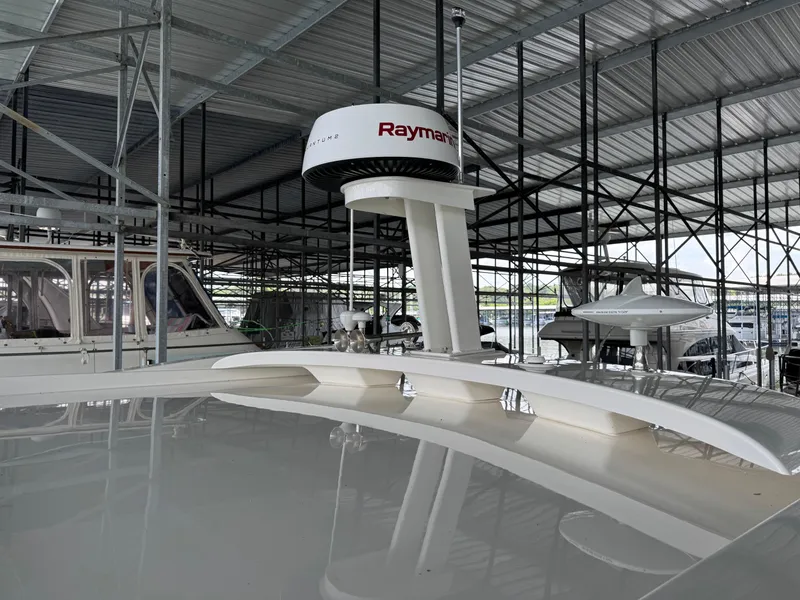 Slide: The Image of Sea Ray Sundancer 400 2017 - 86