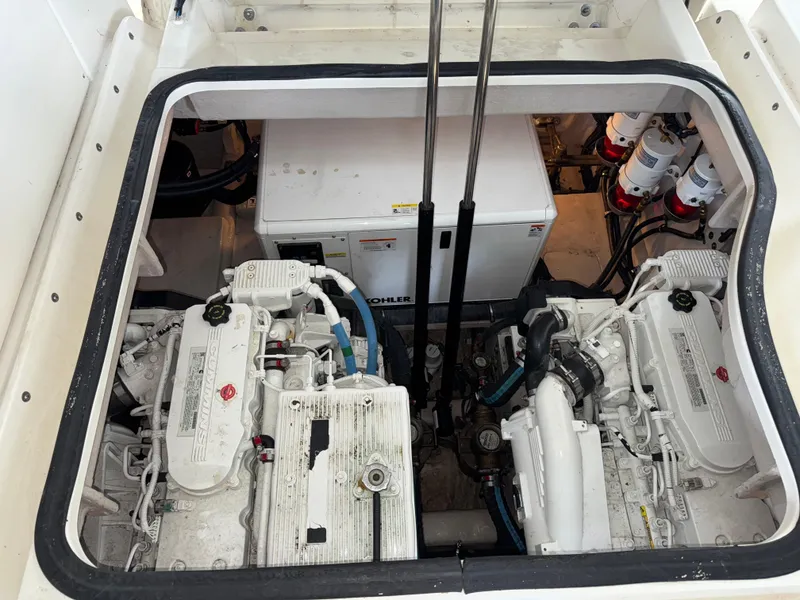 Slide: The Image of Sea Ray Sundancer 400 2017 - 88