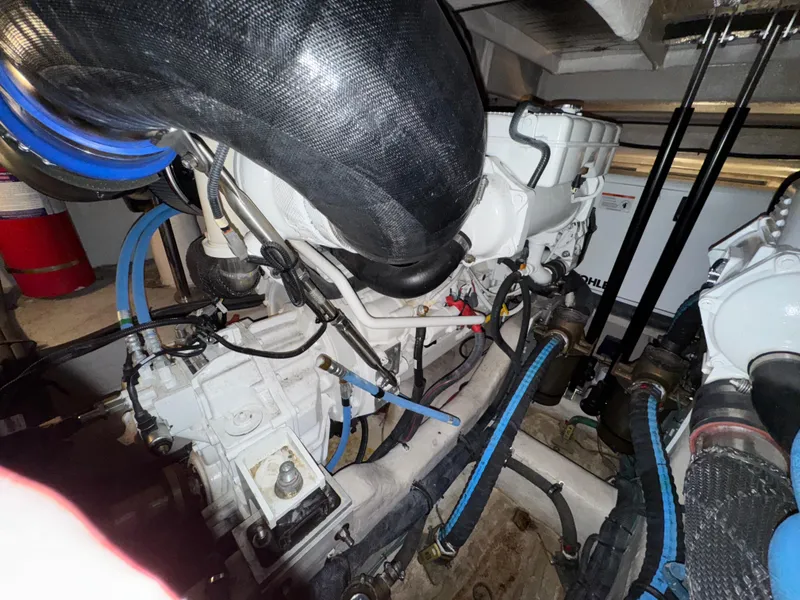 Slide: The Image of Sea Ray Sundancer 400 2017 - 93